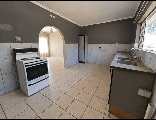 3 BEDROOM HOUSE FOR SALE IN FALCON RIDGE